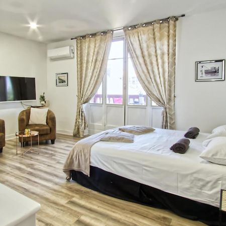 Francois 1Er Au Manoir Apartment เกรอน็อบล์ ภายนอก รูปภาพ